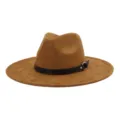 Sombrero fedora marrón de ante con ala ancha, cinturón de cuero negro y anillo metálico. - 58cm / Caqui