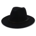 Clásico sombrero fedora negro para mujer, con cinturón de cuero marrón y detalle de borla. - 58cm / Negro