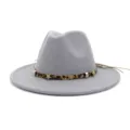 Chapeau fedora en feutre de laine grise avec bracelet imprime leopard et etoiles dorees - 58cm / Gris clair