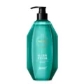 Men's refreshing scented body wash in a luxury green faceted pump bottle for daily shower. - 500ml