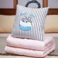 Klappbares Kissen mit integrierter Klimadecke, 2-in-1 tragbare Decke für Sommer und Reise. - Husky - Pinke Decke (gewaschene Baumwolle)