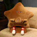 Joli coussin peluche en forme d'étoile avec visage mignon et jambes pour chambre. - Fromage au chocolat