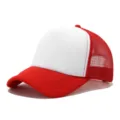 Gorra trucker roja y blanca con frente de espuma y malla para impresión de logotipo personalizado. - Ajustable / Malla roja y blanca