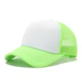 Gorra tipo trucker verde neón y blanca con reja trasera transpirable para uso casual. - Ajustable / Malla verde fluorescente y blanca