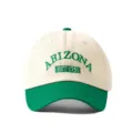 Primer plano detallado de la gorra de béisbol de algodón con bordado verde Arizona y visera. - Ajustable / Verde