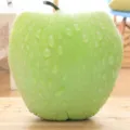 Primo piano di cuscino in peluche mela verde con stampa gocce d'acqua 3D e morbidezza. - Mela Verde