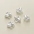 Zilverkleurige lelie bedel kralen met kristal details voor DIY sieraden maken detail - 2 Stuks/Verpakking (10x10mm) / Dik Verzilverd