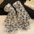 Gants en peluche tricotés léopard tactile sans doigts pour femmes hiver chaud gris - Taille unique / Gris