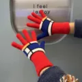 Winter warm knitted gloves for women, colorful geometric block design, windproof touch screen. - One Size / Red