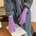 Guantes táctiles de punto de felpa morados y acogedores para mujer, elegantes y cálidos de invierno. - Talla única / Púrpura