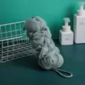 Esponja de baño larga de malla de color sólido, estropajo corporal con cuerda colgante. - Aprox. 40CM / Cian
