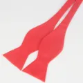 Klassische rote Fliege zum Selberbinden für Herren, aus glattem Polyester für offizielle Anlässe. - Hellrot