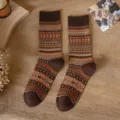 Retro fair isle knit mid-calf socks for women autumn winter warm brown patterned hosiery - One Size / Coffee