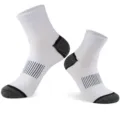 White athletic crew socks with black heels and arch support stripes for running men - One Size / White