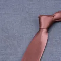 Einfarbige Business Herrenkrawatte aus Polyesterseide in Braun fur formelle Anlasse SKU. - LD-HC8CM04 Kaffeebraun