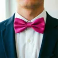 Herren glänzende magenta Polyester Fliege einfarbig formelle Hochzeit Bräutigam Halsschmuck - Rosarot
