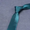 Cravatta uomo verde scuro tinta unita accessorio abito affari variante dettaglio stile - LD-HC8CM40 blu verdastro