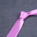 Cravatta uomo business in poliestere seta tinta unita viola 8cm variante stile chic moda - LD-HC8CM25 Viola uva