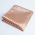 Pañuelo de bolsillo liso para hombre, accesorio elegante para traje de boda y negocios. - Champán