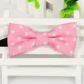 Nahaufnahme einer niedlichen rosa Fliege mit Punkten für Kinder, feine Verarbeitung. - LJ-Y04 Hellrosa