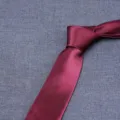 Cravatta tinta unita rosso vino da uomo d'affari, tessuto poliestere classico, 8cm. - LD-HC8CM14 Rosso vino