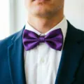 Nœud papillon satiné violet pour homme, nœud en polyester brillant pour mariage. - 15 violet foncé