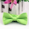Farfallina per bambini in poliestere raso verde brillante, cravatta unita doppio strato. - Verde tenero