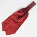 Rode heren ascot stropdas met witte stippen van polyesterzijde formele halsdoek Britse stijl. - LJ04 (Rode Stippen)