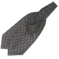 Detail heren formele ascot das, donkergrijze ruitjes patroon polyester halsdoek bruiloft. - LJ15 (Ruitjes)