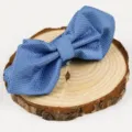 Blauer spitzer Fliege für Herren, elegantes feines Jacquard Polyester Stoff-Accessoire. - Himmelblau