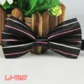 Schwarze gestreifte Polyester Fliege für Herren, ideal für Business und Hochzeitsfeiern. - Nr. 67