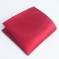 Pañuelo de bolsillo rojo para hombre, accesorio clásico de tela lisa tipo seda para traje. - Rojo China
