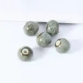 Perles en céramique de Jingdezhen 10mm émail craquelé grand trou pour bijoux faits à la main - 50 Pièces/Paquet / Vert & Blanc