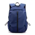 Blauer minimalistischer USB Lade Rucksack fuer Herren Freizeit Reise Business Modell 01 - Blau