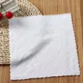 Panno di pulizia bianco per uso domestico, motivo in rilievo, asciugamano morbido. - Asciugamano Bianco Quadrato