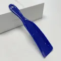 Chausse-pied en plastique bleu portable et suspendu pour un usage quotidien facile - Bleu