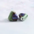 Retro ceramic triangular beads for DIY bracelets and necklaces, glazed porcelain charm. - Triangle 16*8.5mm / Green with Red
