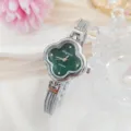 Elegante groene klaver kwartshorloge voor vrouwen met diamanten en zilveren armband. - Zilvergroene Graffiti