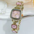 Luxus Diamant Quarz Uhr mit rosafarbenem Zifferblatt und Kristallarmband fur Frauen detail - Rosa