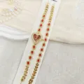 Elegante herzförmige Strass Damen Uhr und passendes Armband Set, Luxus Gold Schmuck. - Rot