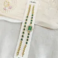 Luxus quadratische Strass grüner Edelstein Damen Uhr und Armband Set Detail Ansicht. - Grün