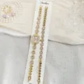 Luxus Strass Quarz quadratische Uhr Set mit rosa Tropfen Kristall Armband Details. - Rosa