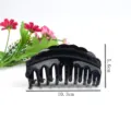 Black plastic hair claw clip for women, large size hair catch for daily styling use. - Glossy Black Claw Clip (Z1142) / 10.6cm / Black