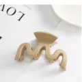 Matte plastic hair claw clip minimalist wave shark clip for women stylish daily hair accessories - 8.7cm / Khaki