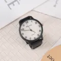 Freizeitmode Quarzuhr mit schwarzem Silikonarmband und weissem Zifferblatt fur Damen und Herren - Schwarz