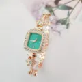 Damen quadratisch gruenes Zifferblatt Strass Quarz Uhr mit Blumen Armband elegant. - Roségoldenes Gehäuse Grünes Zifferblatt