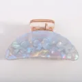 Morsetto per capelli a mezzaluna in acrilico iridescente con fiocco e strass variante - Blu
