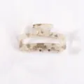 Piccola molletta per capelli minimalista con motivo marmo, elegante accessorio in acrilico. - Beige Marrone (F409)