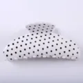 Elegante molletta per capelli a pois bianchi e neri da 9,5 cm, accessorio in acetato chic. - Molletta a Pois / Pois Neri e Bianchi