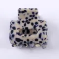Mini molletta per capelli con macchie dalmata nere e bianche, elegante accessorio in acetato. - Macchie Bianche e Nere